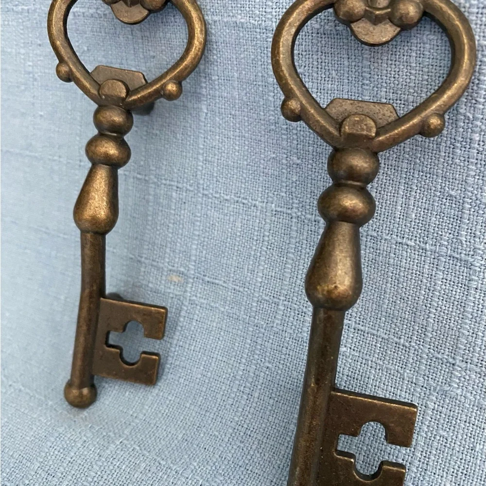 Vintage Bronze Key Drawer Knobs